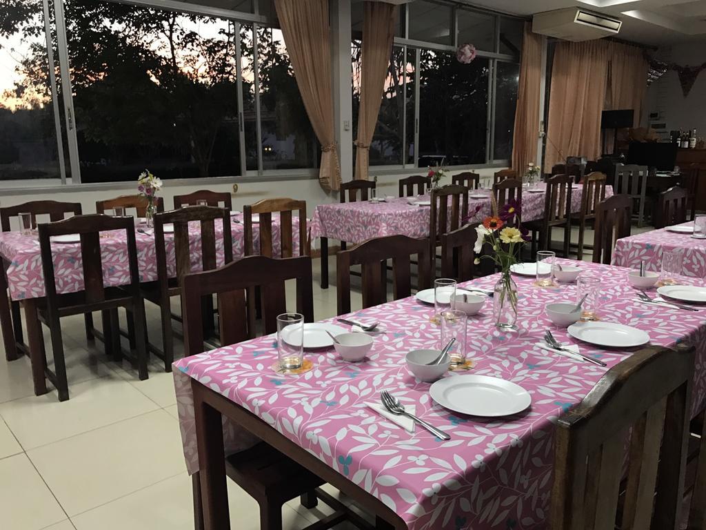 Plaifah Resort Ubon Song Khon Екстериор снимка